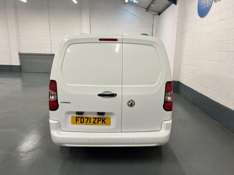 2022 Vauxhall Combo Combo 1.5 Turbo D 2300 Sportive L2 H1 Euro 6 4dr Panel Van Diesel Manual