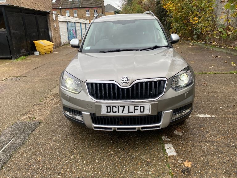 Skoda, YETI OUTDOOR, Hatchback, 2017, Semi-Auto, 1197 (cc), 5 doors