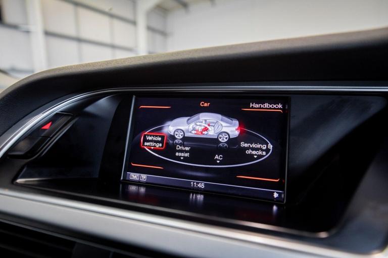 2015 Audi A4 2.0 TDI Ultra 163 SE Technik 5dr ESTATE DIESEL Manual