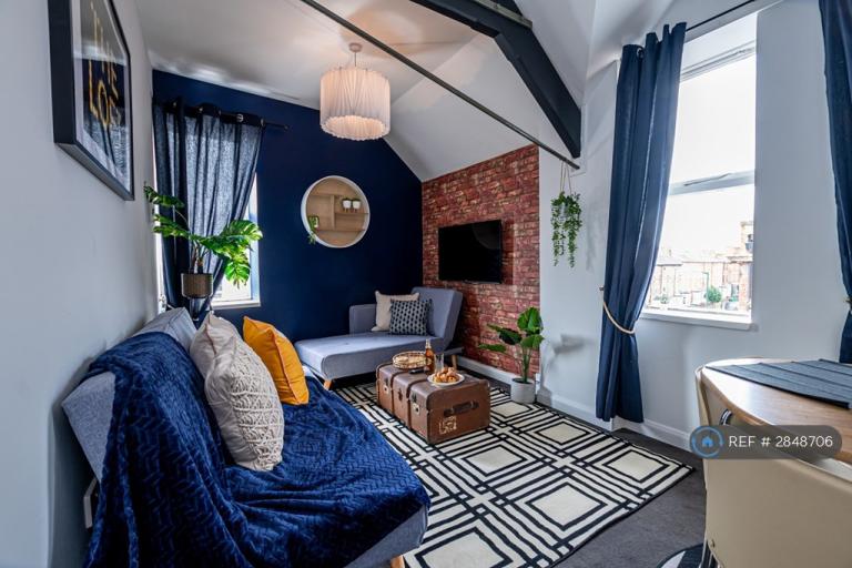 1 bedroom flat in Lord Nelson Street, Nottingham, NG2 (1 bed) (#2848706)