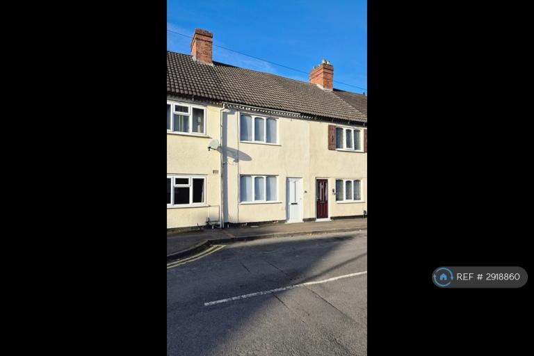2 bedroom house in Cross Street, Tamworth, B77 (2 bed) (#2918860)