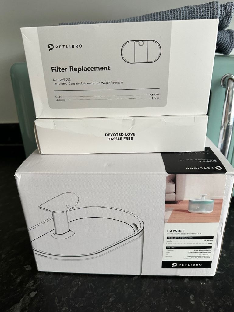Petlibro and two boxes of filters