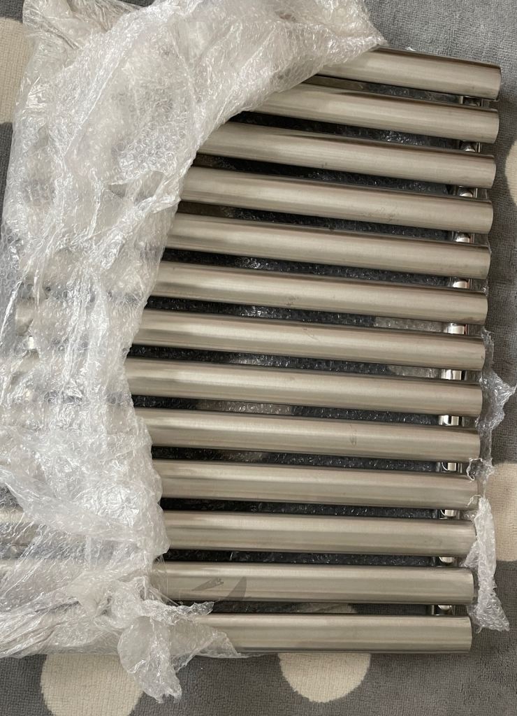 HORIZONTAL CHROME FLAT SINGLE PANEL RADIATOR !! -PERFECT FOR BATHROOMS AND KITCHENS- 31" x 25"