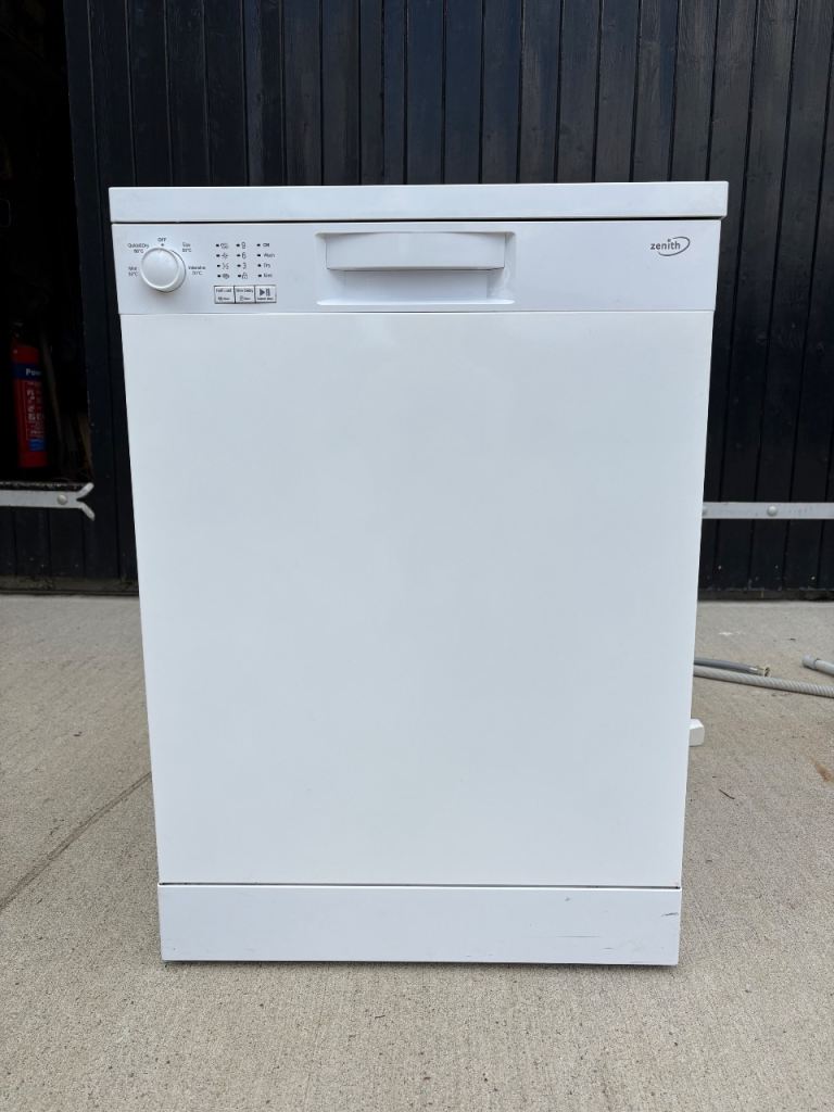 Zenith Dishwasher – White, Great Working Order
