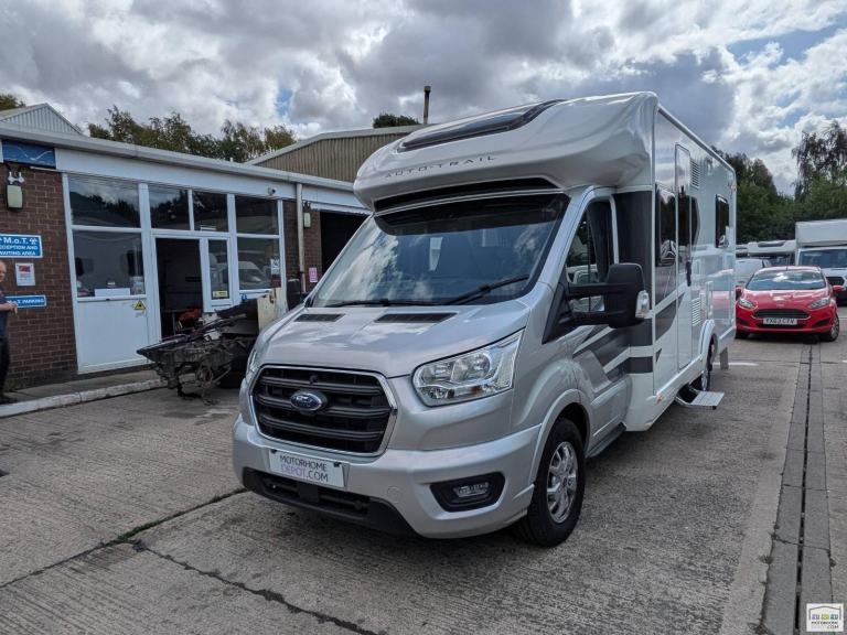 Auto-Trail F74 / 2024 / 4 berth / Island Bed / Low Mileage