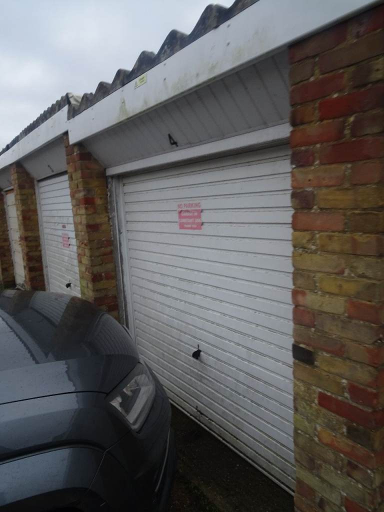 Garage For Rent £950.00 Per Annum