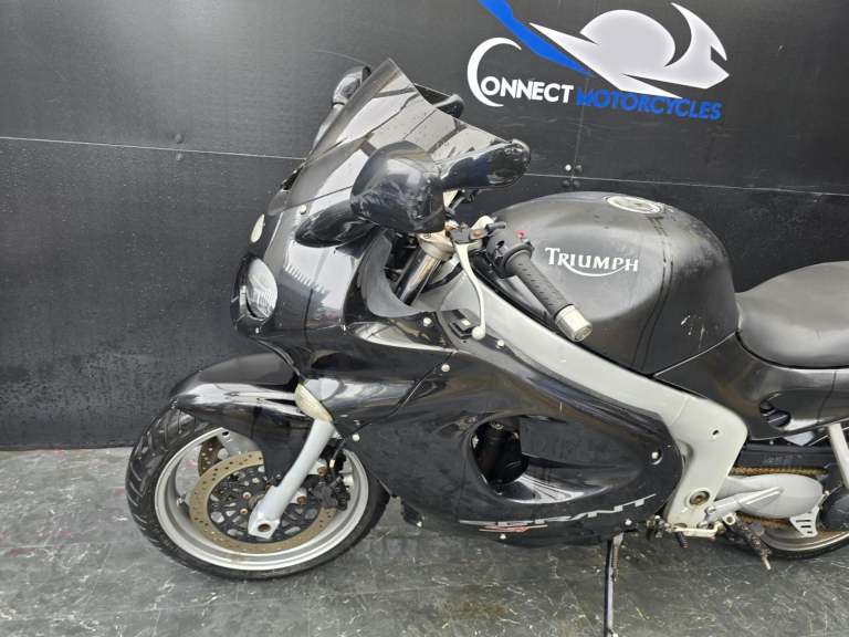 TRIUMPH SPRINT ST 955 PROJECT BIKE 