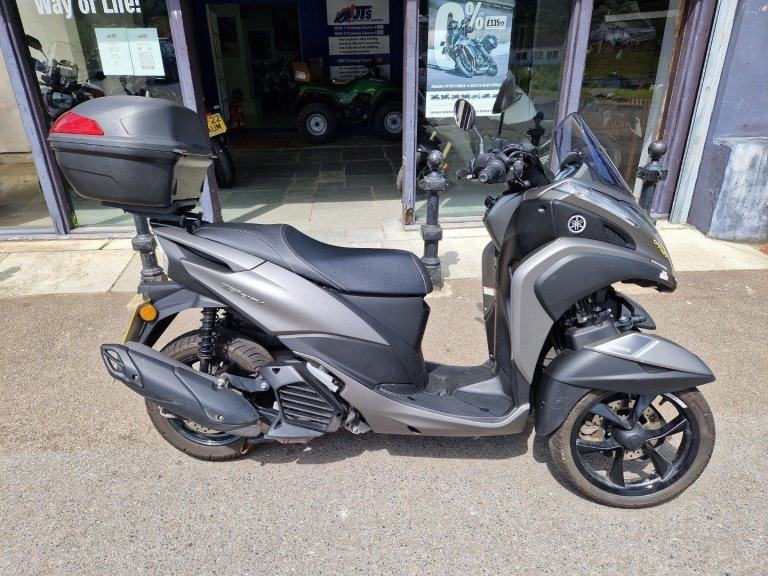 YAMAHA TRICITY 125 IN GREY