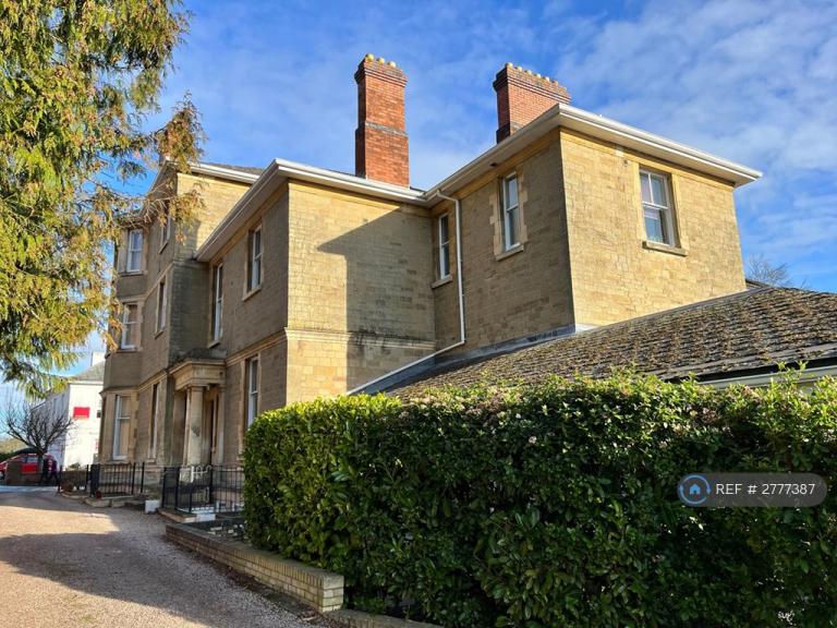 1 bedroom flat in Highlea, Malvern, WR14 (1 bed) (#2777387)