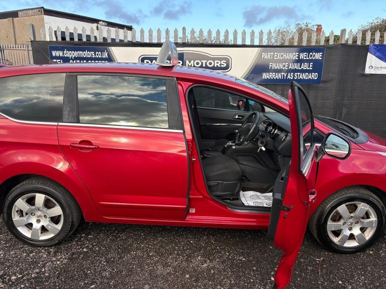 2011 Peugeot 5008 1.6 HDI FAP 112 Family Estate Diesel Manual