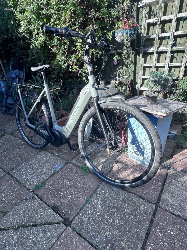 Gazelle Grenoble c8 electric city bike Bosch motor , £850.00 for Sale
