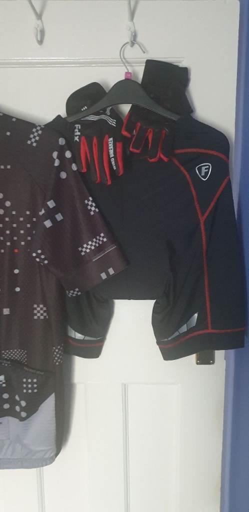 FULL SET OF FDX CYCLING CLOTHING XL
