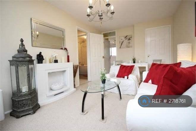 1 bedroom flat in Clay Hill, Milton Keynes, MK8 (1 bed) (#2718761)