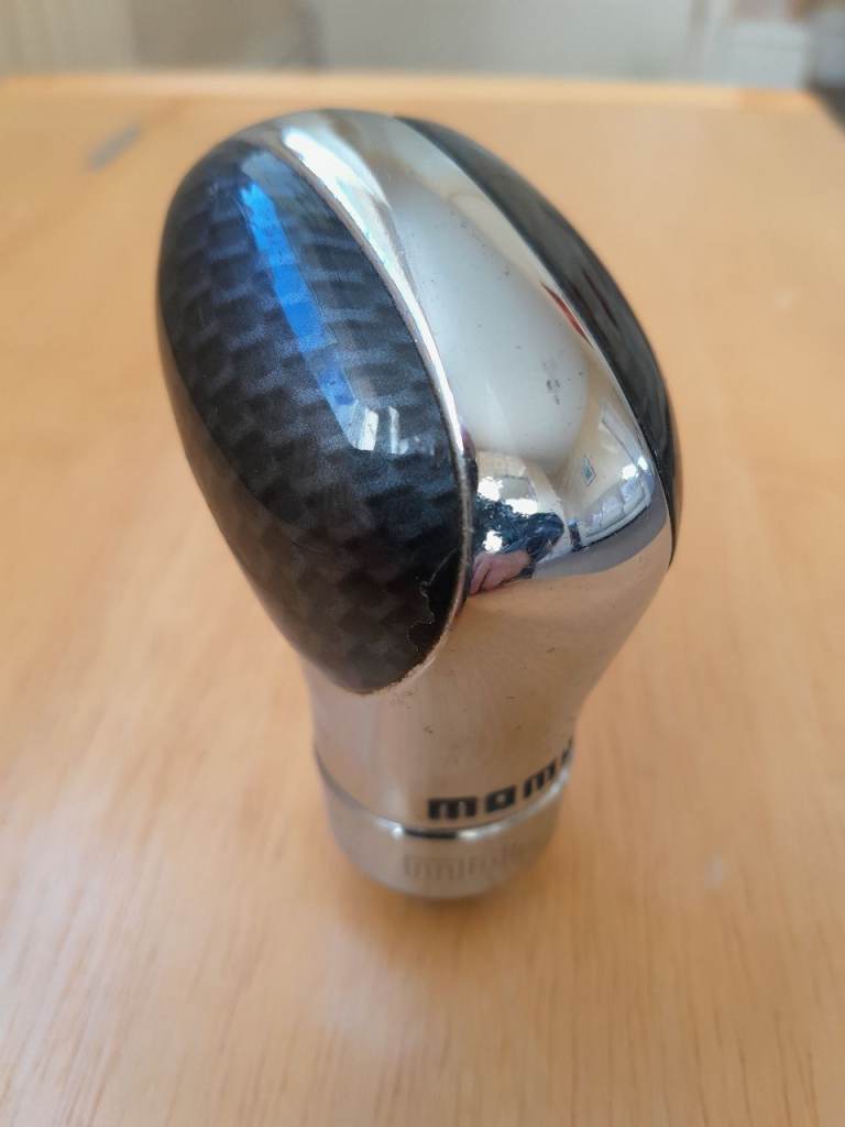 Momo gear knob