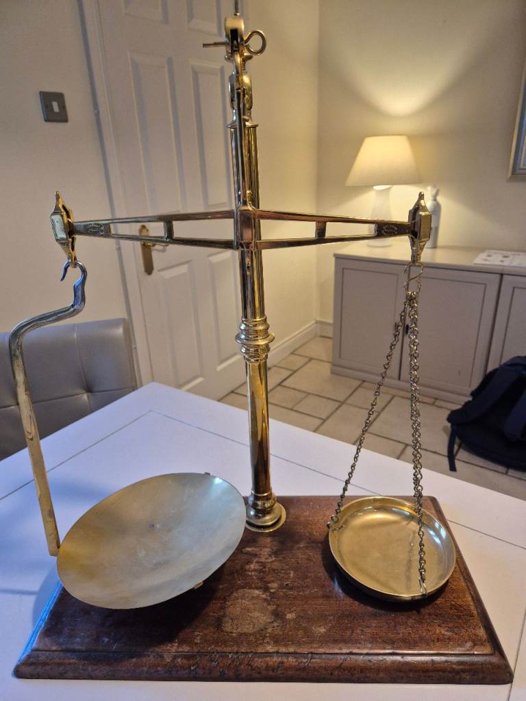 W&T Avery Vintage Brass Balance Scales on Wooden Base