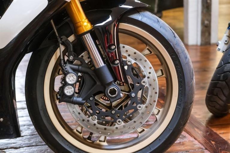 Yamaha R1 60th Anniversary