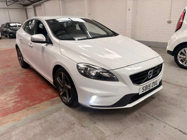 2015 Volvo V40 D2 R DESIGN 5dr HATCHBACK Diesel Manual