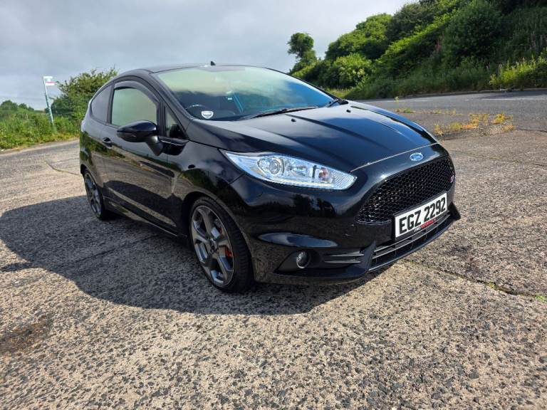 2016 ford fiest st2 turbo full mot