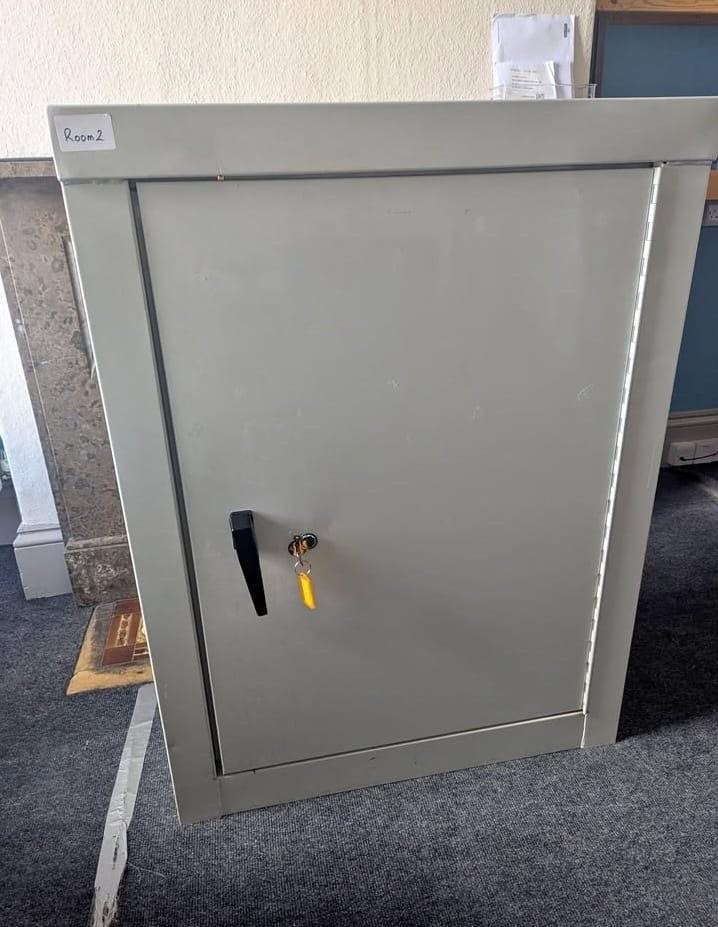 Safe with key 120cm height 90cm wide 46cm depth 