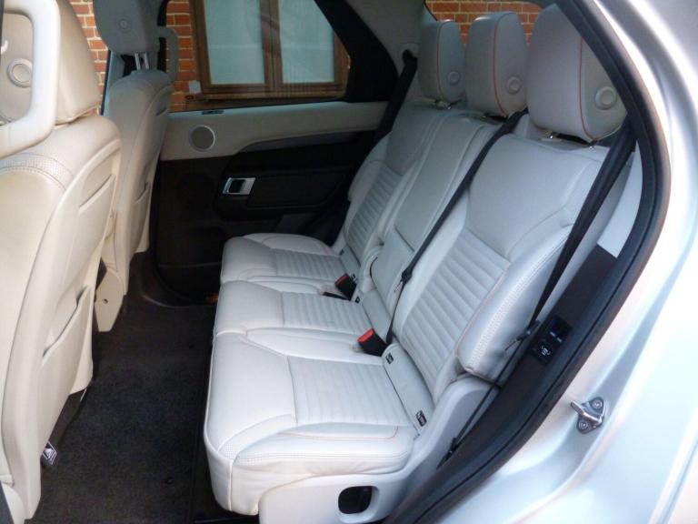 2017 Land Rover Discovery 3.0 TD V6 HSE Auto 4WD Euro 6 (s/s) 5dr ESTATE Diesel Automatic