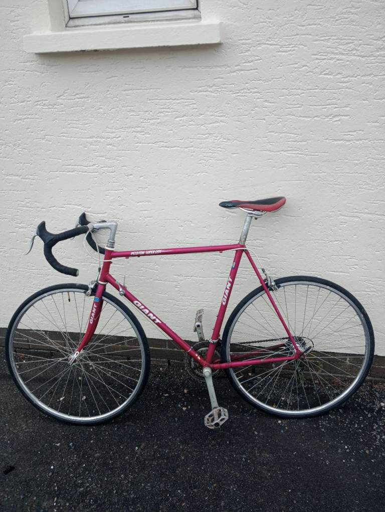 Giant Road Bike - Red, Good Condition