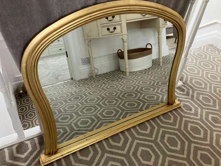 Elegant Mirror 