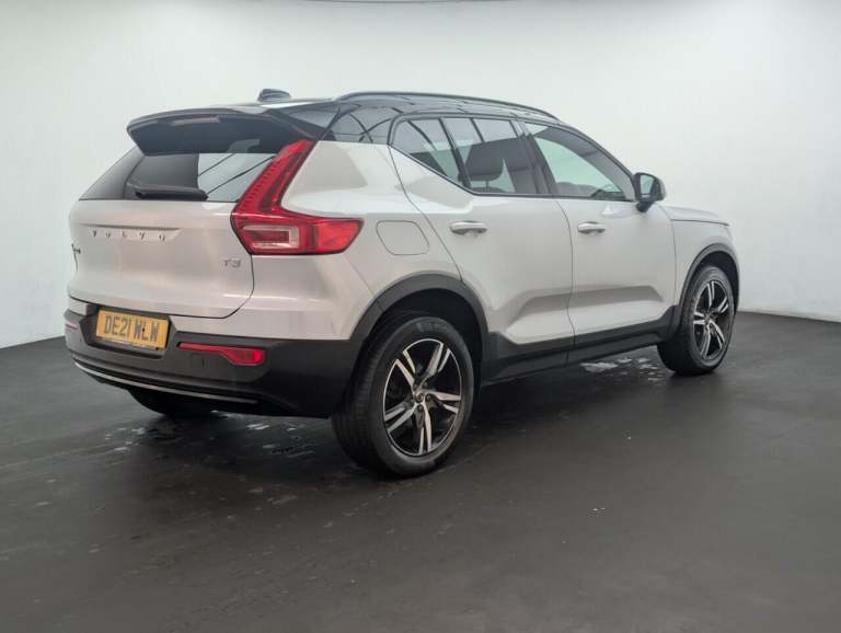 2021 Volvo XC40 1.5 T3 R-Design SUV 5dr Petrol Manual Euro 6 (s/s) (163 ps) BLUETOOTH+NAVIG ESTAT...