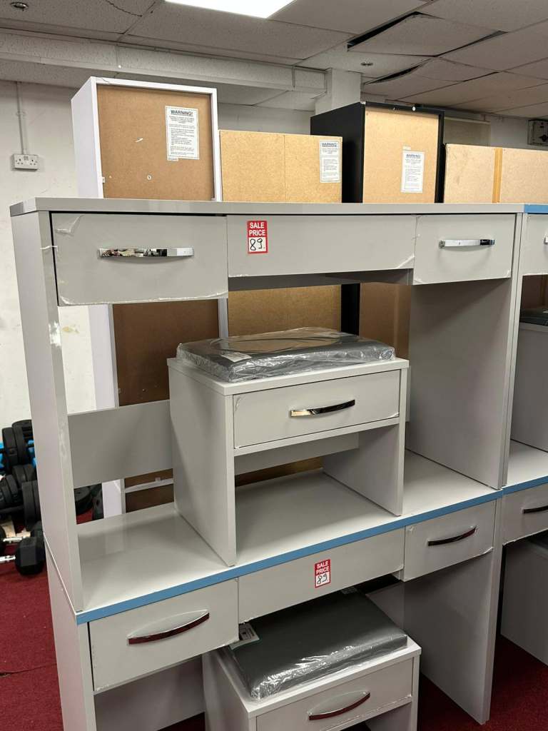 Hallingford Dressing Table with Stool - Grey Gloss