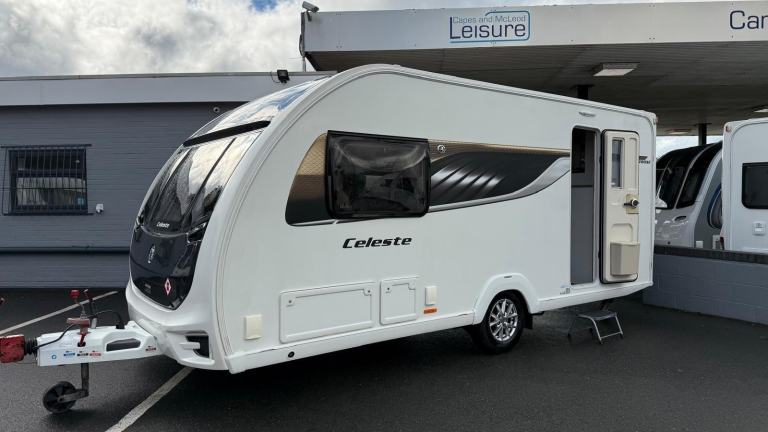 2018 Swift Challenger, Celeste 480 Special Edition (End Washroom), ALDE heating.