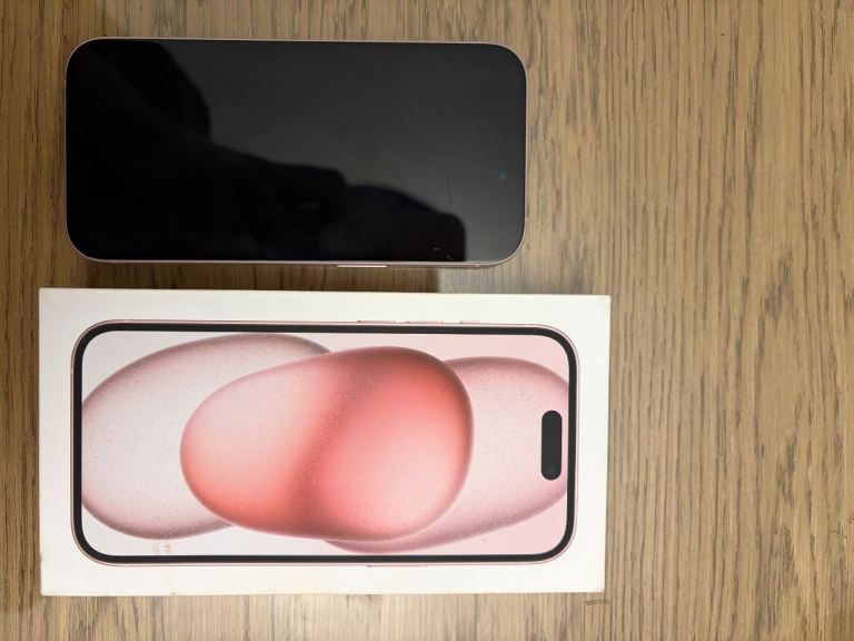 Apple iPhone 15 Pink 