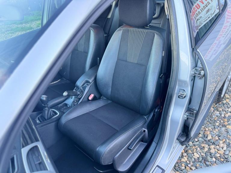 2009 Renault Megane 1.9 dCi Privilege Euro 4 5dr HATCHBACK Diesel Manual