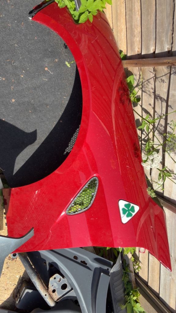 alfa romeo giulia quadrifoglio wing