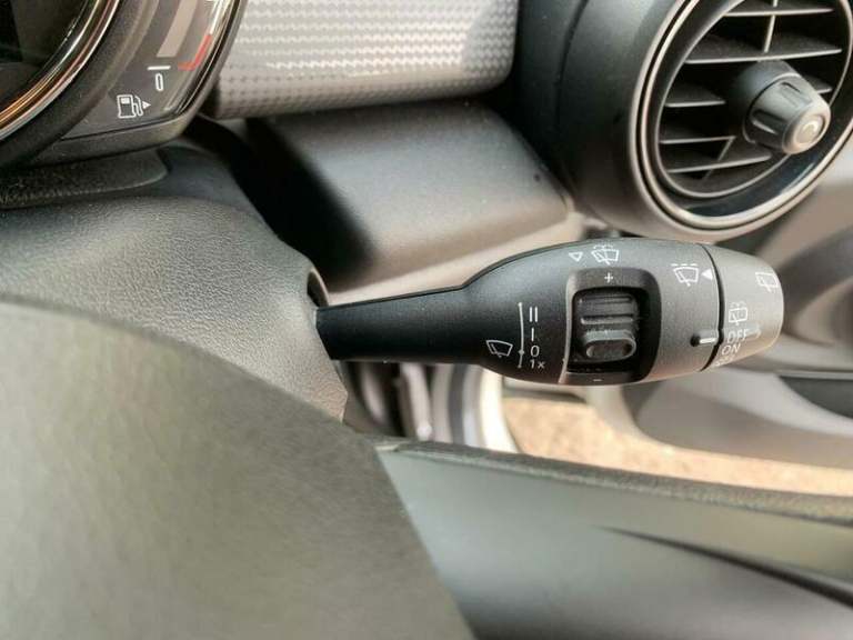 2018 MINI Hatch 1.5 Cooper Euro 6 (s/s) 3dr HATCHBACK Petrol Manual