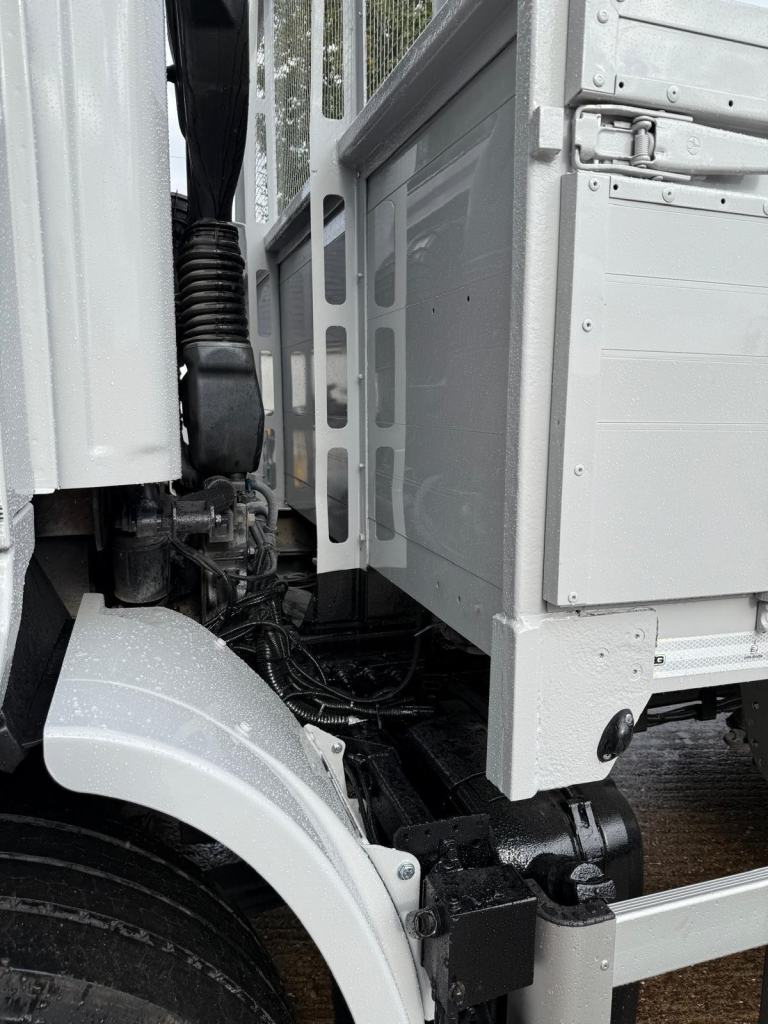 2014 DAF CF 330 DROPSIDE WITH HMF 1420 FOLD AWAY CRANE 