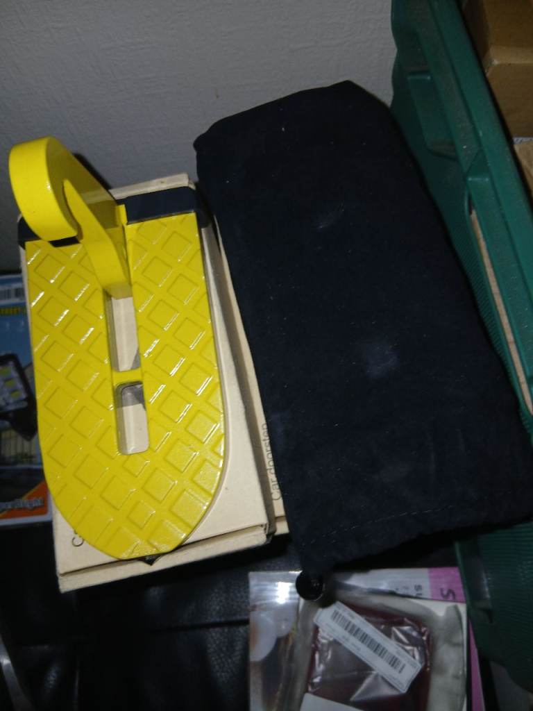 Roof ladder atep