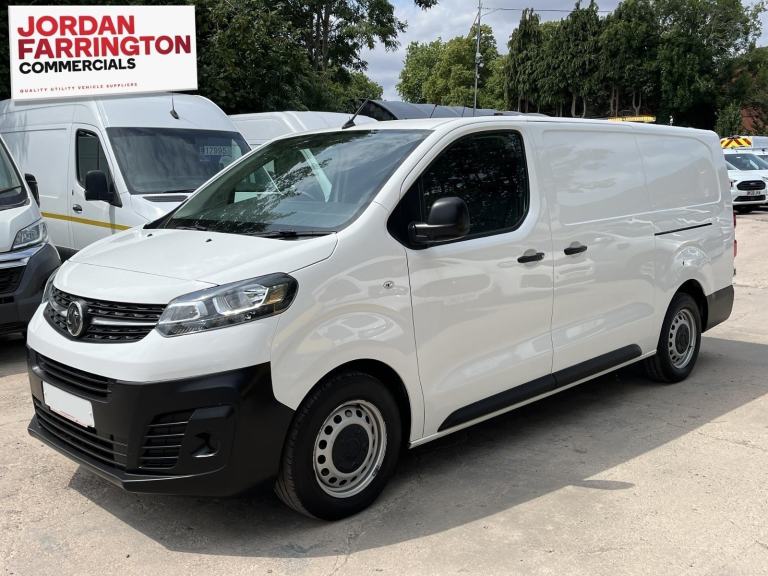 2020 20 reg VAUXHALL VIVARO 1.5 L2H1 WORKSHOP VAN WITH 3000W POWER INVERTER