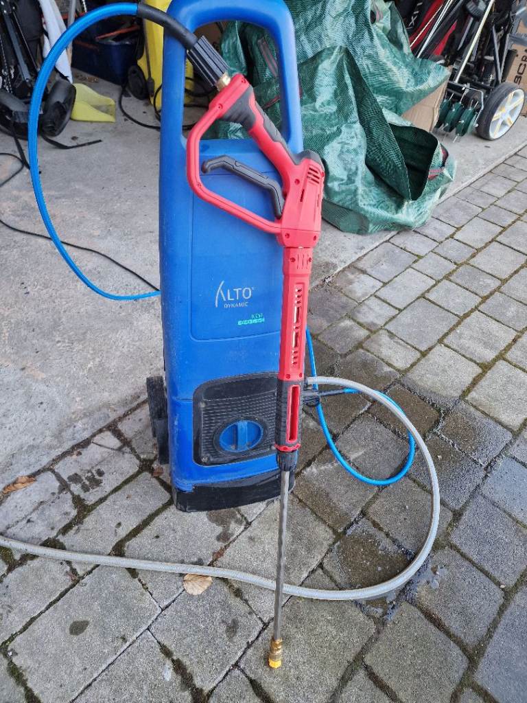 Alto Pressure Washer with new hose and gun