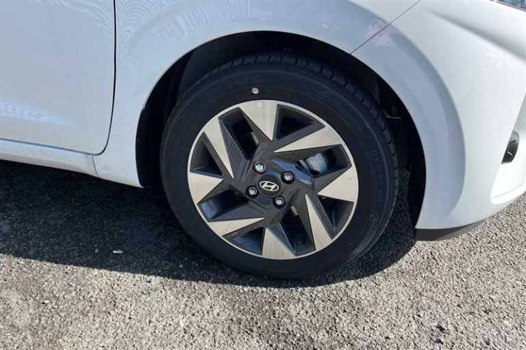 2025 Hyundai i10 1.0 [63] Advance 5dr [Nav] HATCHBACK PETROL Manual