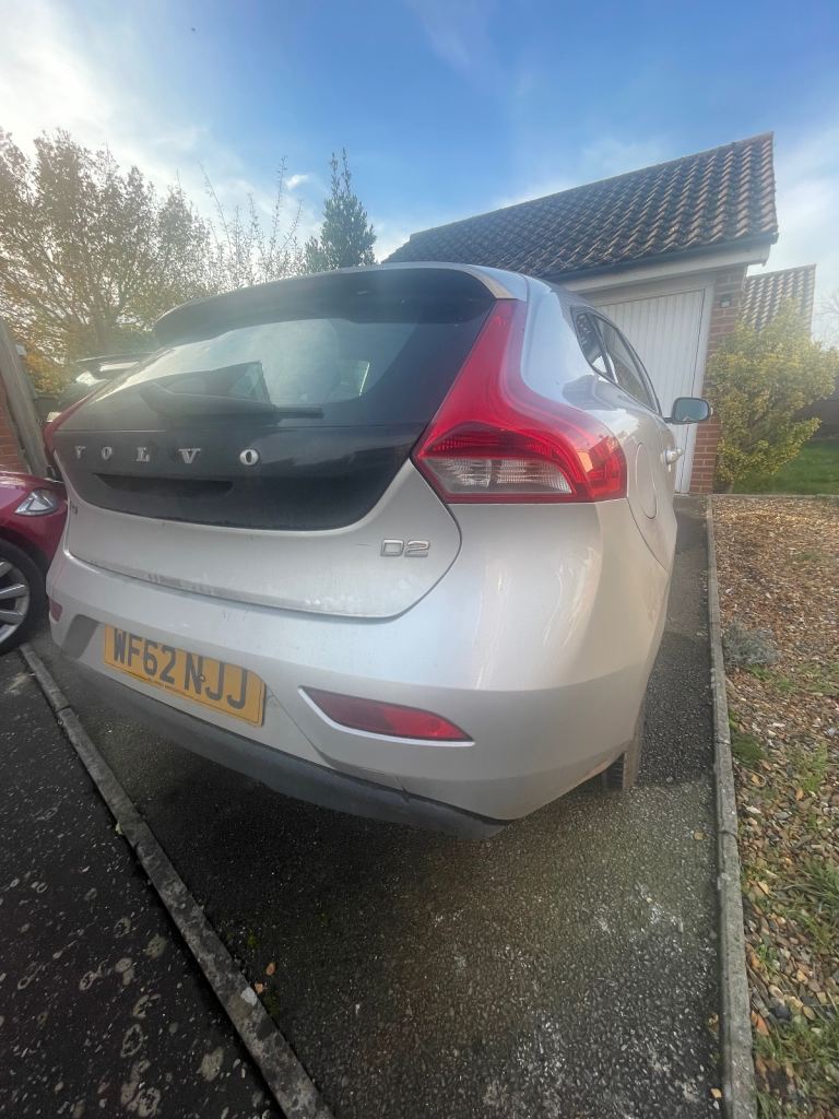 2012 Volvo V40 D2 ES Diesel - Full Panoramic Roof, SH, Cambelt, Just Serviced!