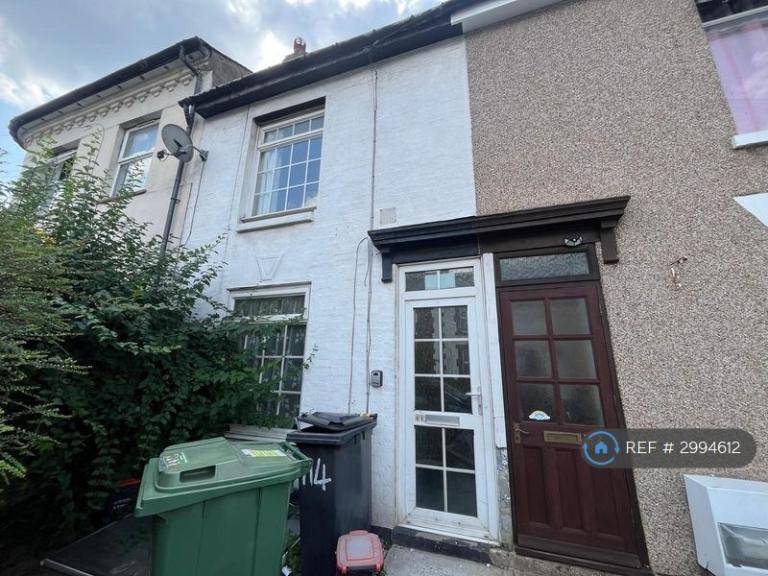 4 bedroom house in Kingsley Road, Maidstone, ME15 (4 bed) (#2994612)