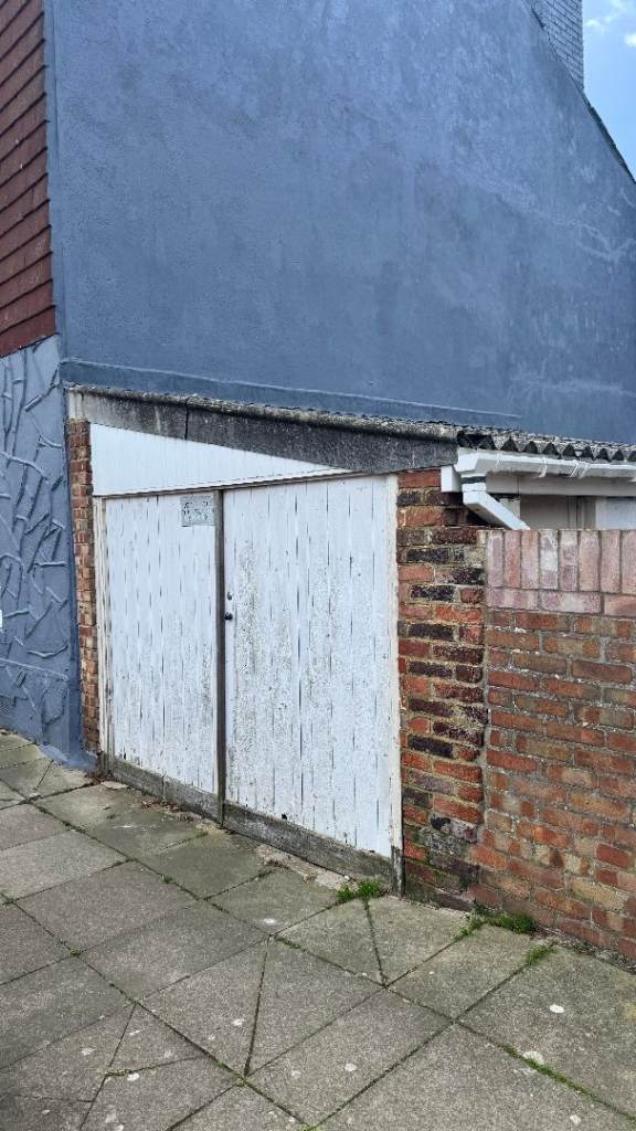 Garage to Rent – £30 per week - Tokar Street, Southsea PO4 9PD
