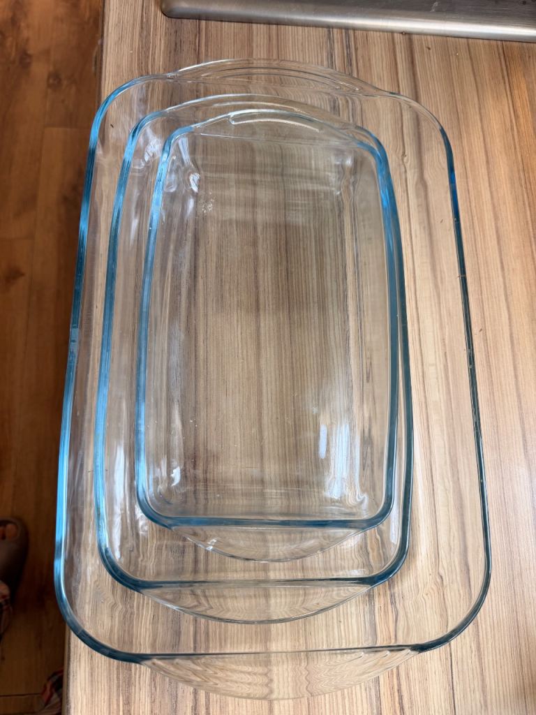 3 Pyrex glass set