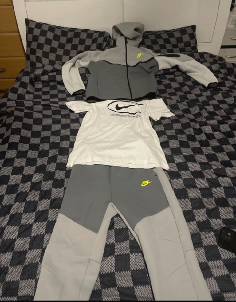 Nike Tech Fleece Full Set — Hoodie + Joggers + T-Shirt | Grey Colour Block Tech Tracksuit