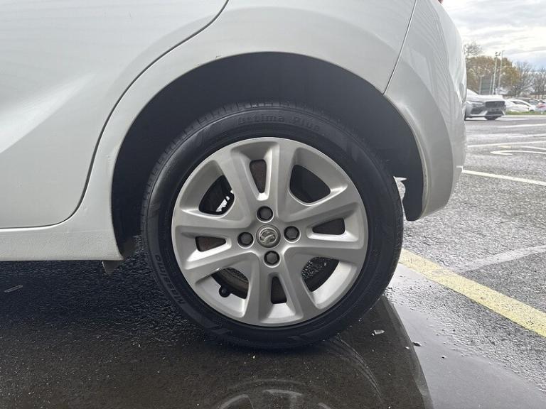 2016 Vauxhall Viva 1.0 SE 5dr [A/C] HATCHBACK PETROL Manual