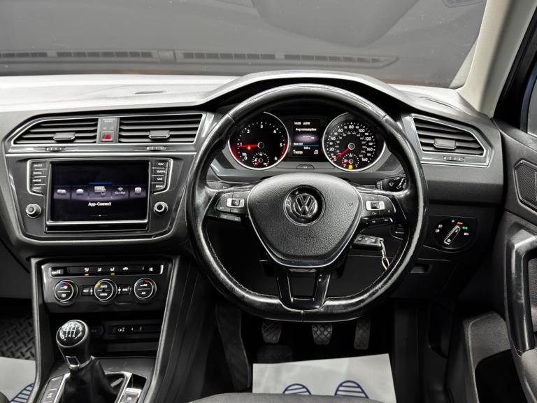 2016 Volkswagen Tiguan 2.0 TDi 150 SE Nav 5dr ESTATE DIESEL Manual