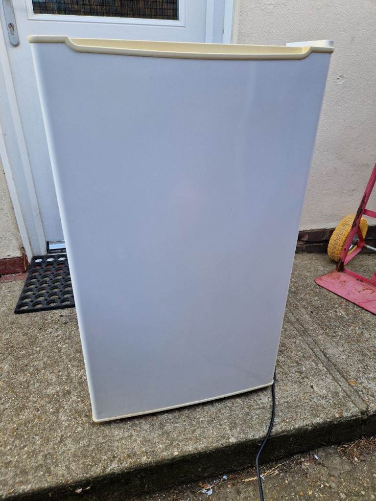 Essentials undercounter freezer 