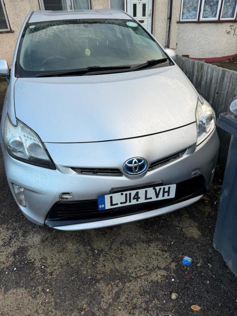 TOYOTA PRIUS/2014 £1950