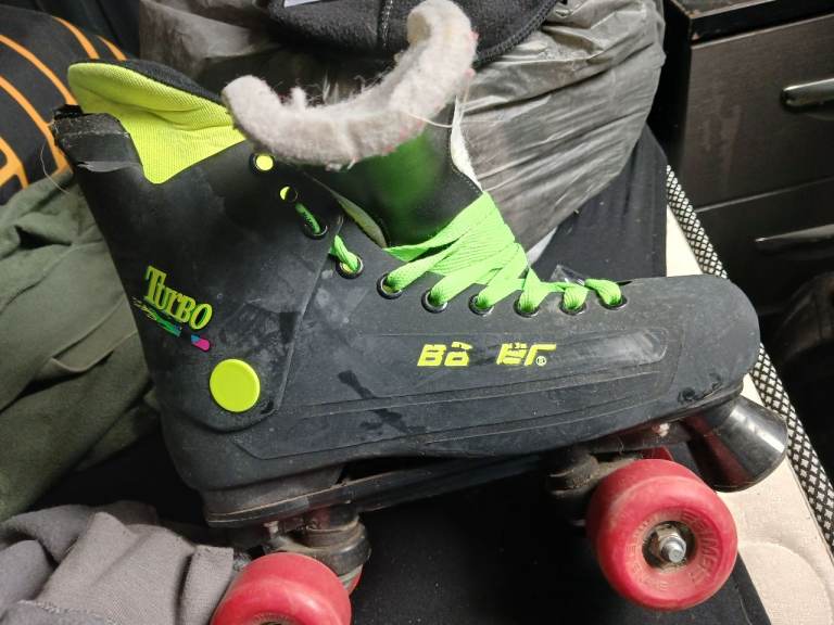 Original Bauer Turbo 33 Roller Boots Size 9