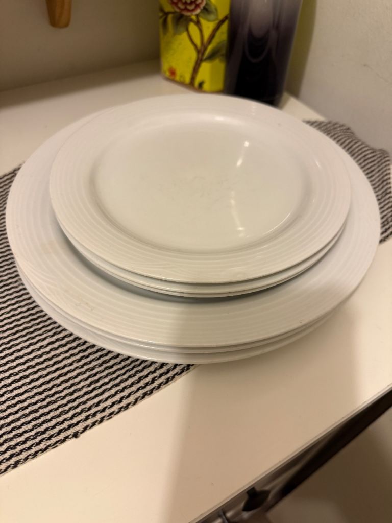 Noritake Contemporary Arctic White 4000 Plates Set
