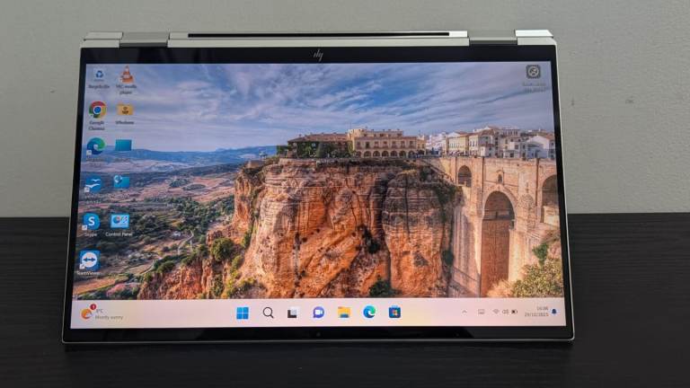 4k Touchscreen with Pen 🖊️HP EliteBook x360 G8 Laptop  – Intel i7 | 32 GB | 512GB SSD | Win 11 Pro